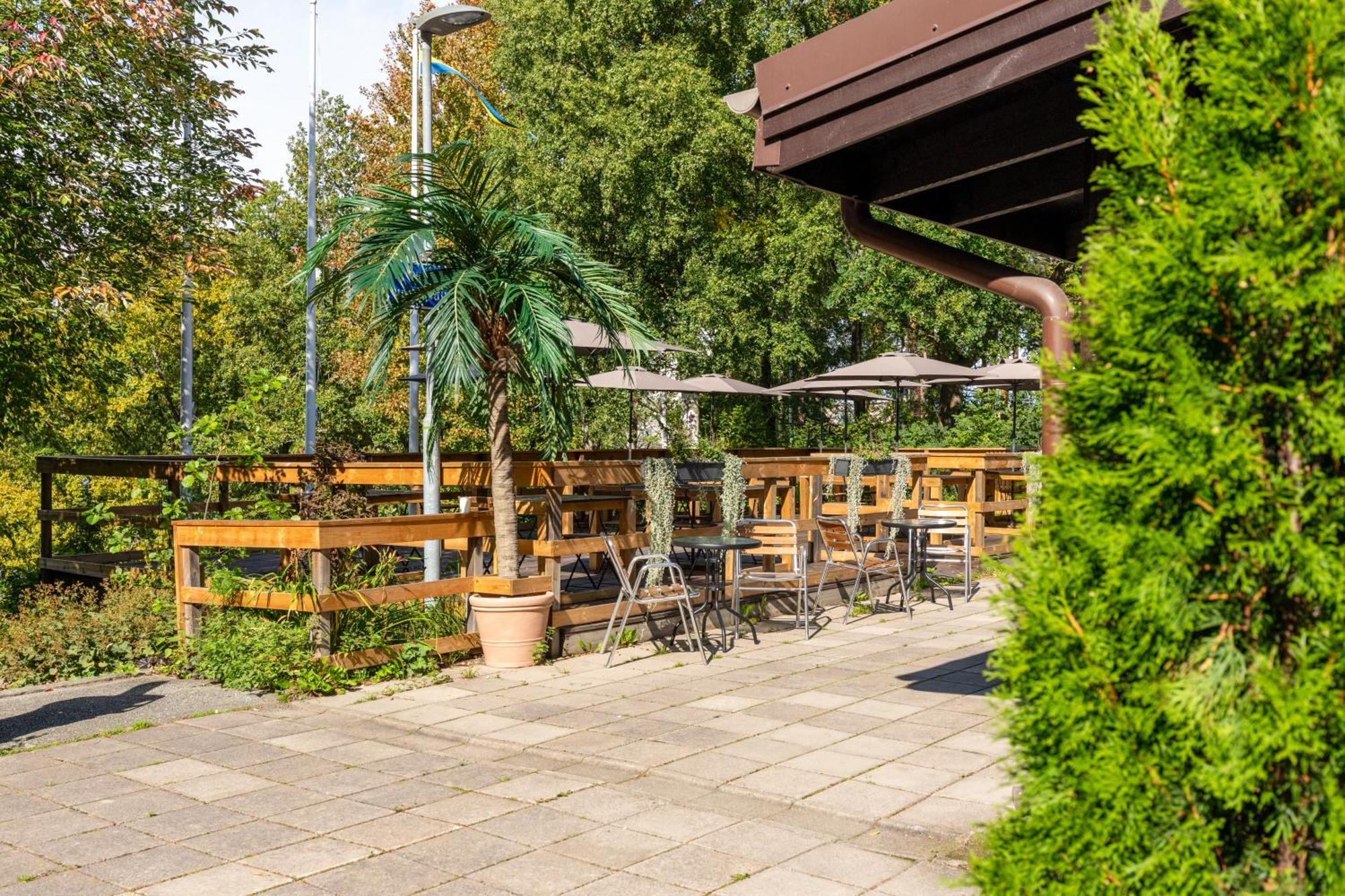 Kallhaellsbaden Strandhotell Jarfalla Exterior foto
